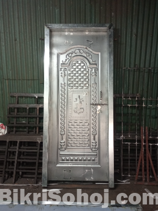 বক্সের দরজা